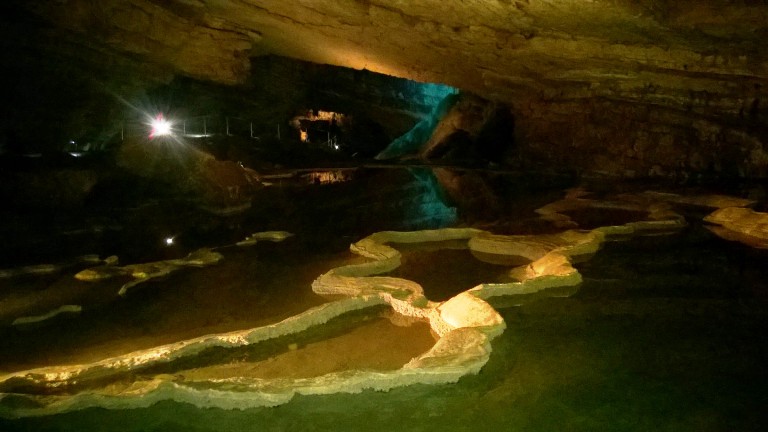 Posjetili smo pećinu Vjetrenicu u Popovom polju